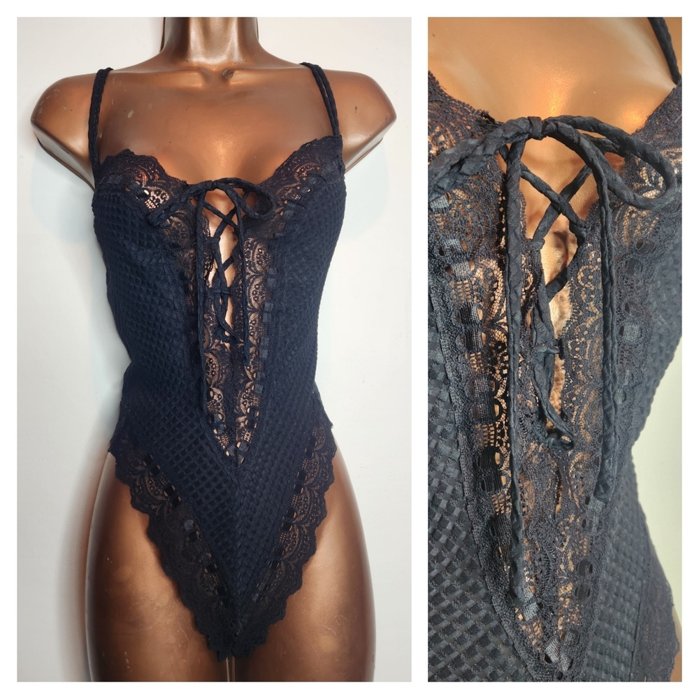 ♡ Vintage Black Lace High Cut Teddy Bodysuit | Medium ♡